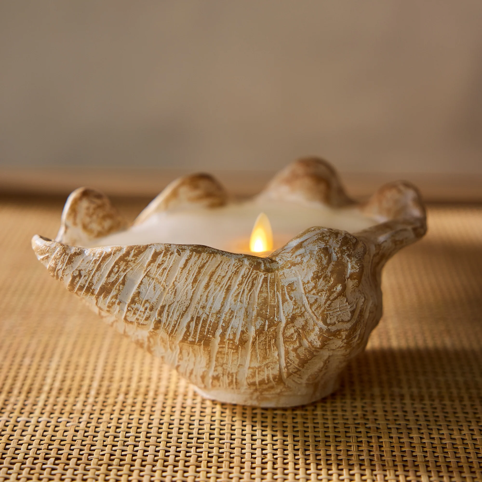 Clamshell Flameless Candle - Image 3